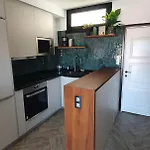 Sunset Apartment *